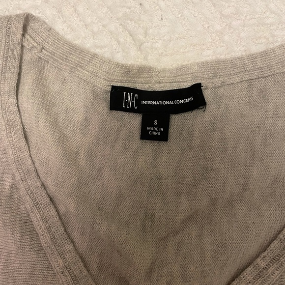 INC Women’s High Low Hem Tunic V-neck Sweater Top - Picture 4 of 5